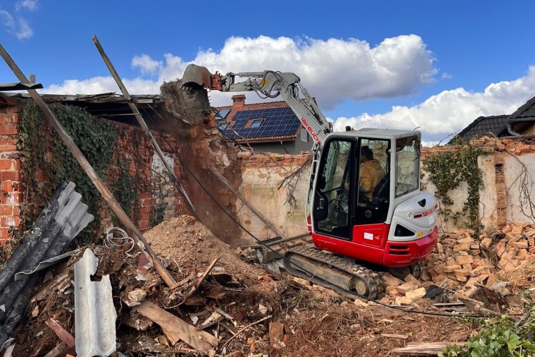 Demolice, bourací práce, odvoz suti - foto č. 8