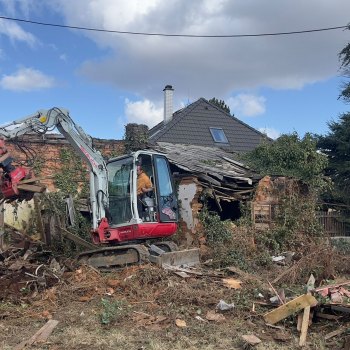 Demolice, bourací práce, odvoz suti - foto č. 2
